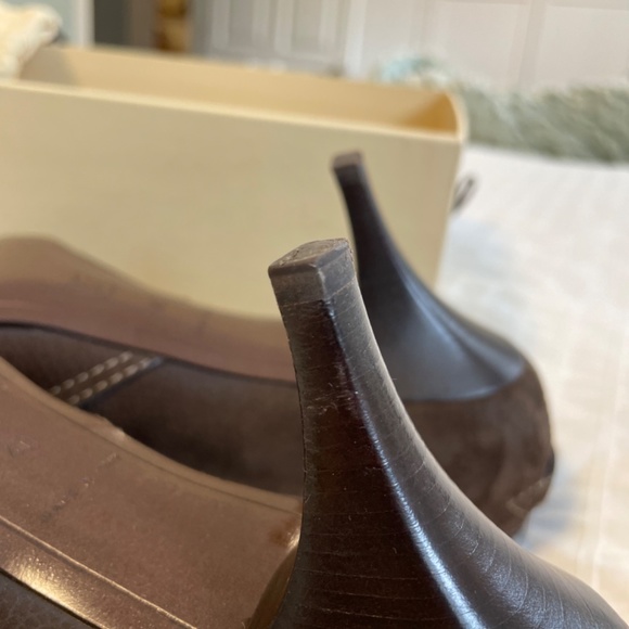 Vintage Louis Vuitton heels - Picture 5 of 8